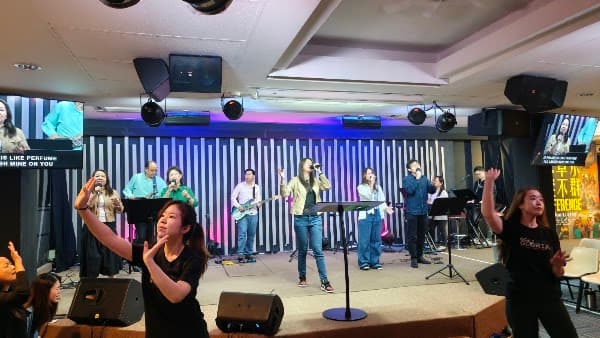 Charis Community Church