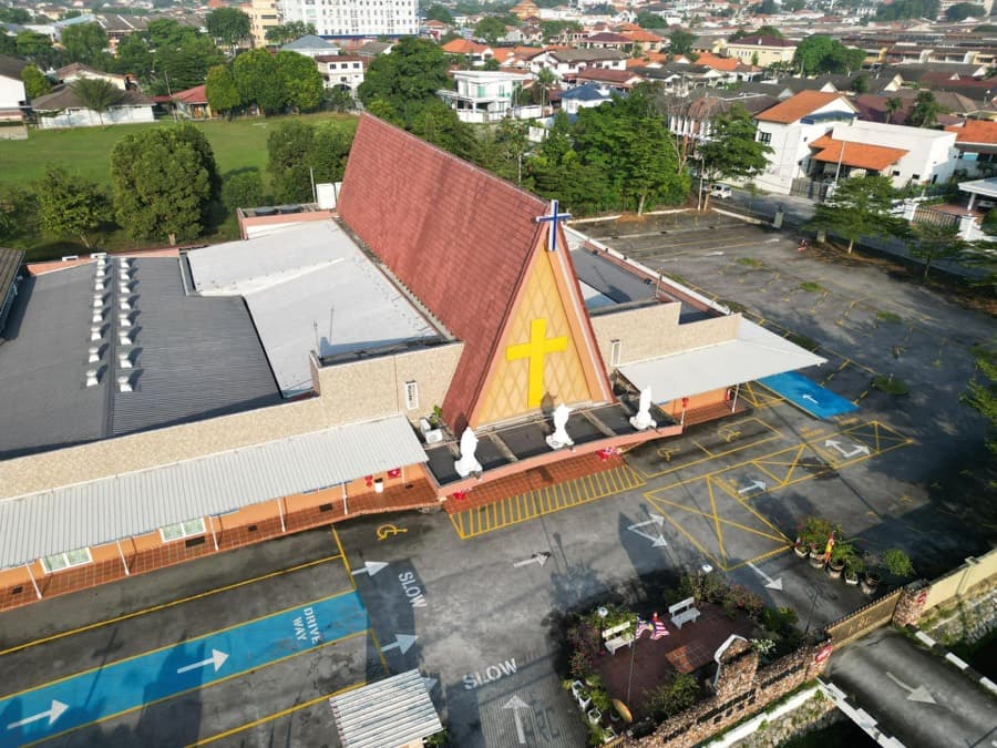 Church of the Holy Redeemer (1970)